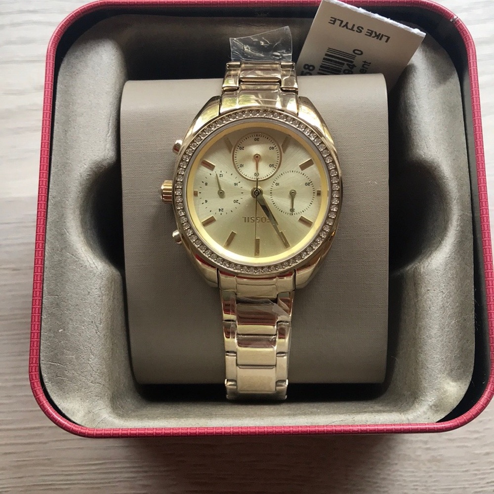 NWT Gold Fossil Vale Watch